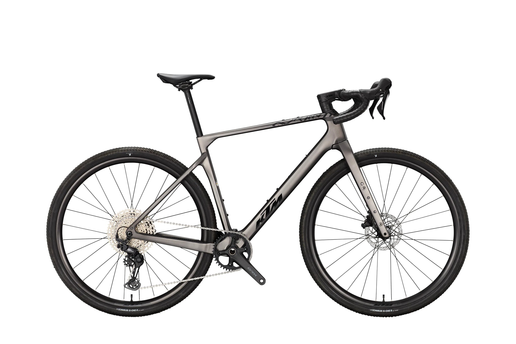 2270467115_GRAVELATOR_PRO_M_55__MOON-ROCK-MATT__BLACK-GLOSSY_3000.jpg KTM Gravelator Pro MOON ROCK MATT 2027 – Bild 1